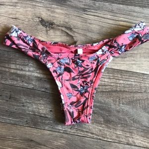 Thong bikini bottom